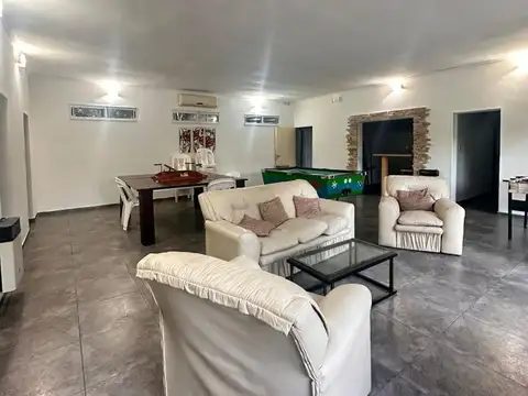 CASA EN VENTA EN PUEBLO ESTHER CON JARDIN Y PILETA