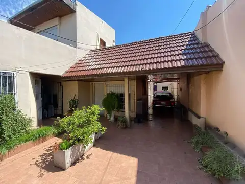 CASA 5 AMBIENTES CON LOCAL EN VENTA LANUS OESTE