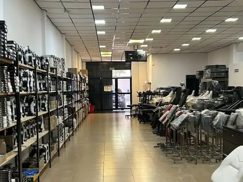 Local en Venta en Versalles, USD 600.000