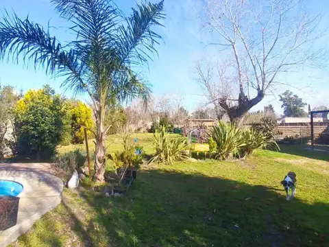 Casa en Venta con 2 cocheras