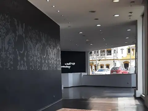 Local en Alquiler en Saavedra, USD 5.500