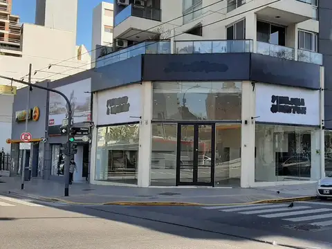 Alquiler de Local en esquina en Saavedra