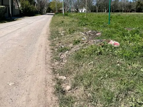 453 e/ 26 y 27 - LOTE (CITY BELL)