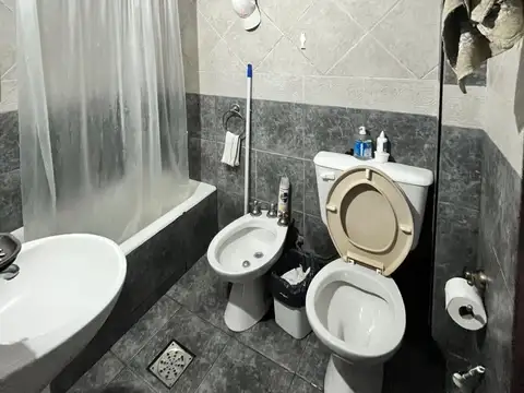 Depto Tipo Casa 4 ambientes con 2 baños