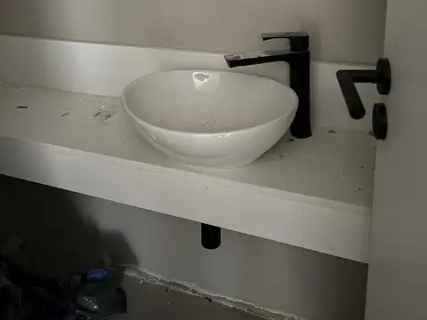 Oficina en Alquiler al Este