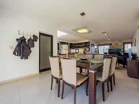 Casa en Venta al Este