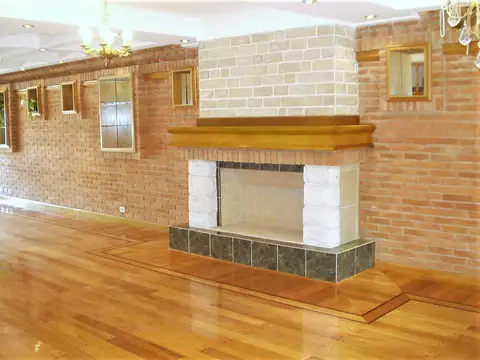 Casa 6 ambientes con 5 baños