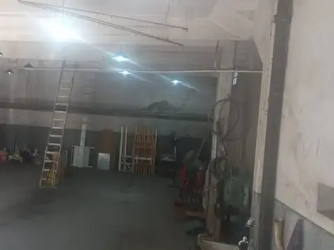 Galpon en Venta en Barracas, USD 160.000