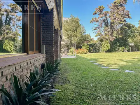 Casa en Alquiler Temporal con 2 cocheras