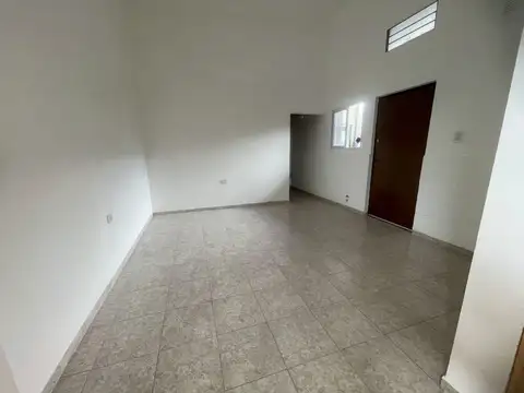 PH EN ALQUILER 3 AMBIENTES. LANUS OESTE CENTRO.