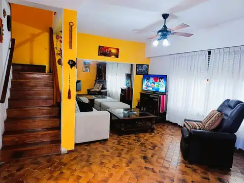 Depto Tipo Casa en Venta de 4 ambientes