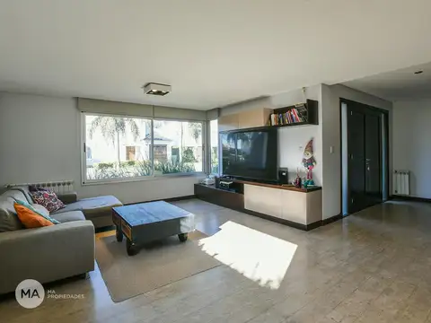 Casa en Venta en Funes, USD 690.000