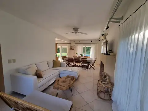 Casa en Venta al Oeste