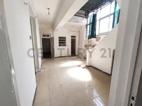 Lote apto desarollos sobre Avenida Avellaneda