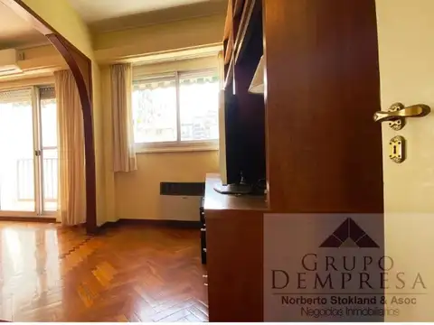 RECOLETA. 4 AMBIENTES. SEMIPISO. MUY LUMINOSO Y SILENCIOSO.