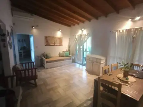 Casa 3 ambientes con 2 baños