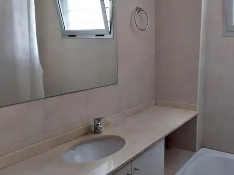 Departamento en Alquiler con 1 cocheras