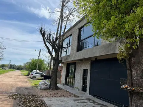 Local en Alquiler en Belen De Escobar, $ 800.000