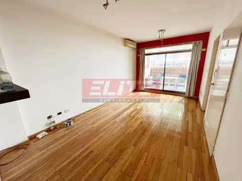 Gran depto. 2 amb con balcon terraza al frente