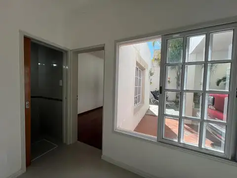 Oficina en Alquiler en Zarate, $ 980.000