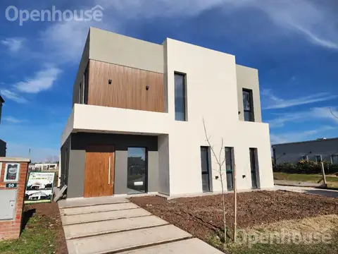 Casa en Venta en Pilar del Este - Santa Lucia, USD 235.000