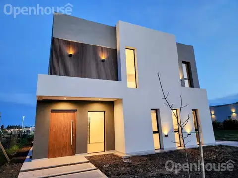 VENTA- LUMINOSA CASA A ESTRENAR - SANTA LUCIA-PILAR DEL ESTE