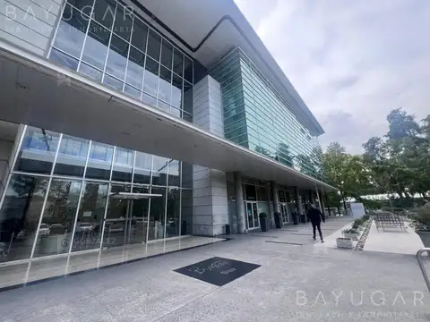 Venta Oficina de 83 M2 - Edificio Bureau  / Pilar