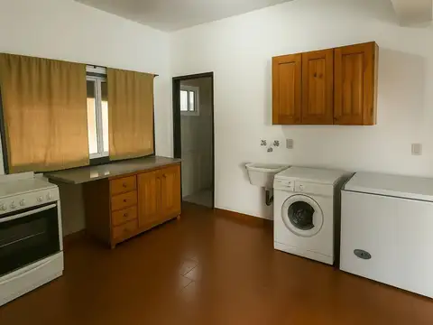 Depto Tipo Casa 6 ambientes con 2 baños