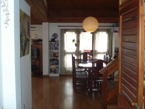 Departamento 5 ambientes con 2 baños