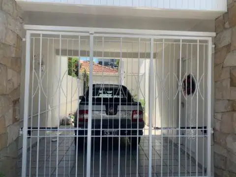 Casa en Venta en Temperley, USD 175.000