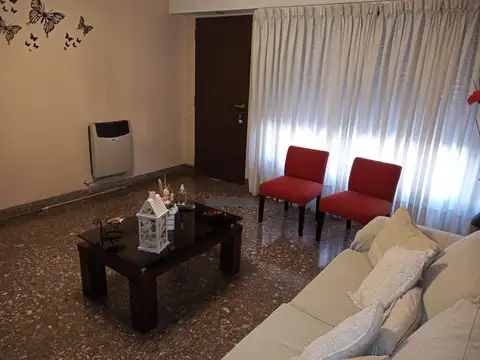 Depto Tipo Casa en Venta en Lomas Del Mirador, USD 125.000