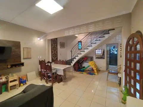 Depto Tipo Casa en Venta de 3 dormitorios