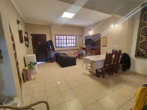 Depto Tipo Casa en Venta de 4 ambientes