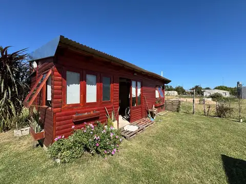 Vendo Quincho con Pileta en Villa Mantero, Entre Ríos.