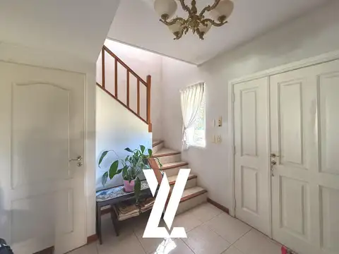 Casa 6 ambientes con 3 baños