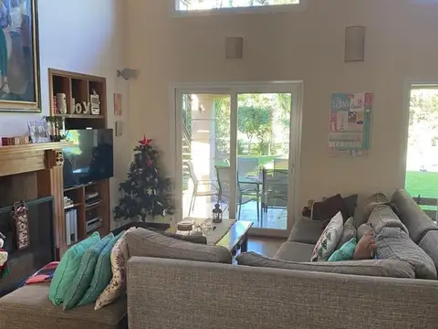 Casa en Alquiler al Este