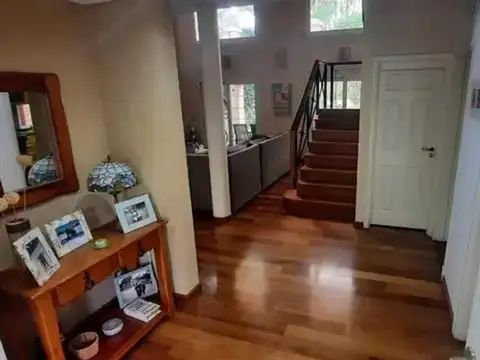 Casa 4 ambientes con 4 baños