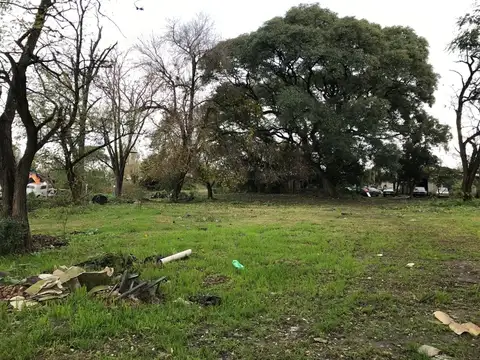 Terreno en Venta 30  mts Fondo