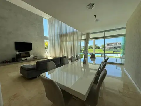 Casa en Venta en El Yacht 4 dormitorios, Nordelta 100