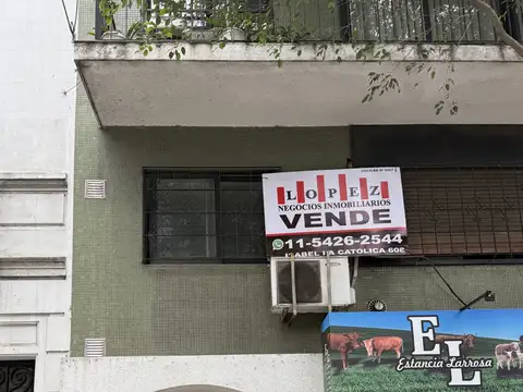 Aristóbulo Del Valle 400