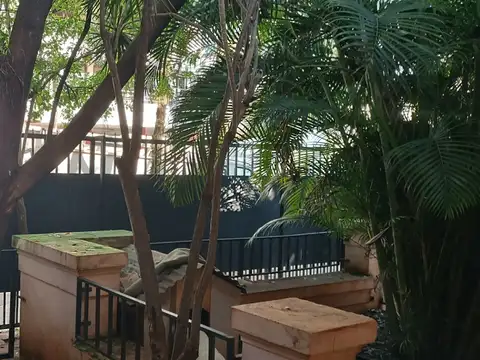 Casa en Venta con 6 cocheras