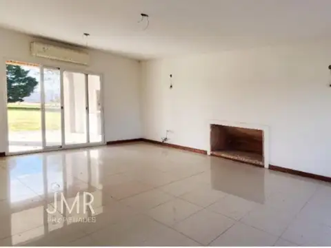 Casa en Venta en Los Alcanfores, USD 290.000