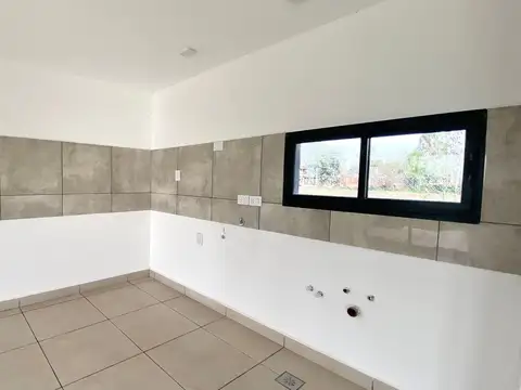 Casa 3 ambientes con 1 baño