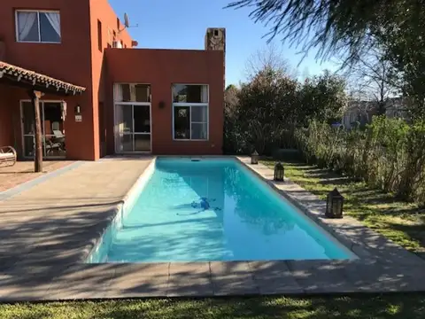 Casa en venta, 5 dormitorios, Villa Olivos