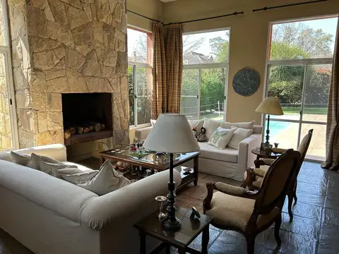 Casa en Venta en Villa Olivos, USD 395.000