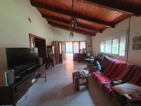 Casa 4 ambientes con 1 baño