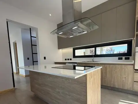 Casa en Venta en Lujan de Cuyo, USD 360.000