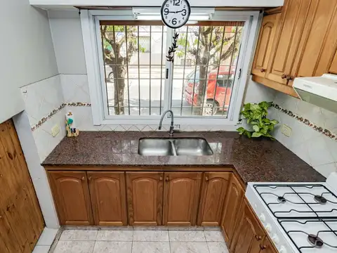 Depto Tipo Casa 5 ambientes con 2 baños