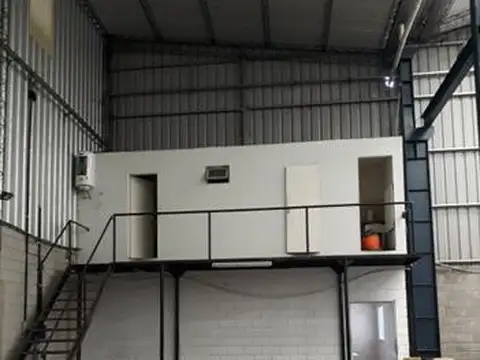 Excelente Depósito con amplias oficinas - Apto Puente Grua. Panamericana km. 37, Benavidez