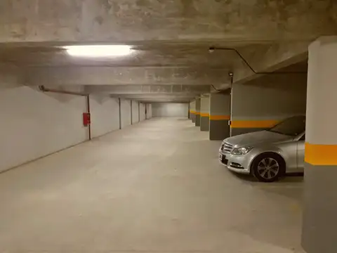 Cochera en Venta Cubierta